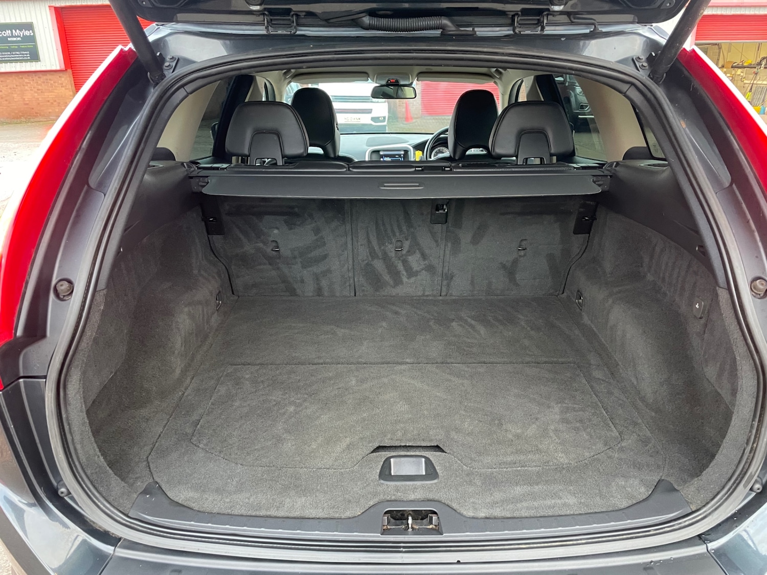 Used Volvo XC60 2011 for sale - 76416397: Photo 14