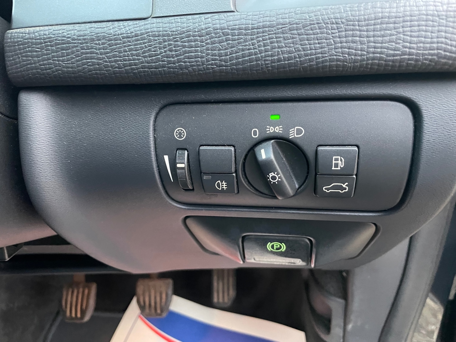 Used Volvo XC60 2011 for sale - 76416397: Photo 31