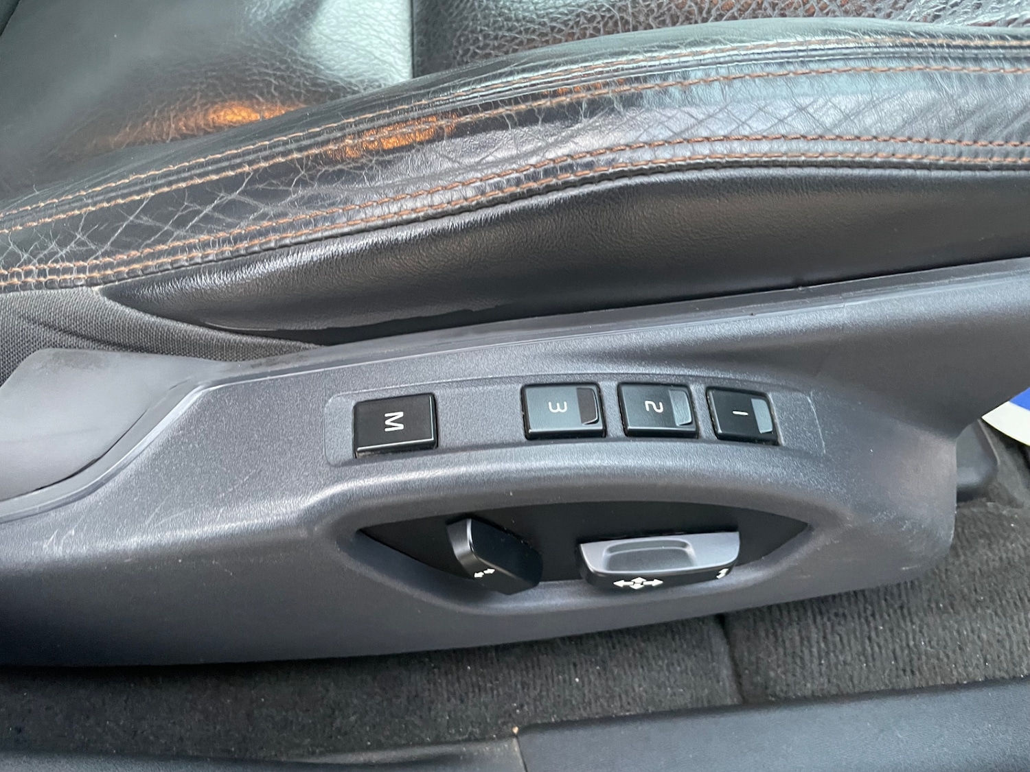 Used Volvo XC60 2011 for sale - 76416397: Photo 32