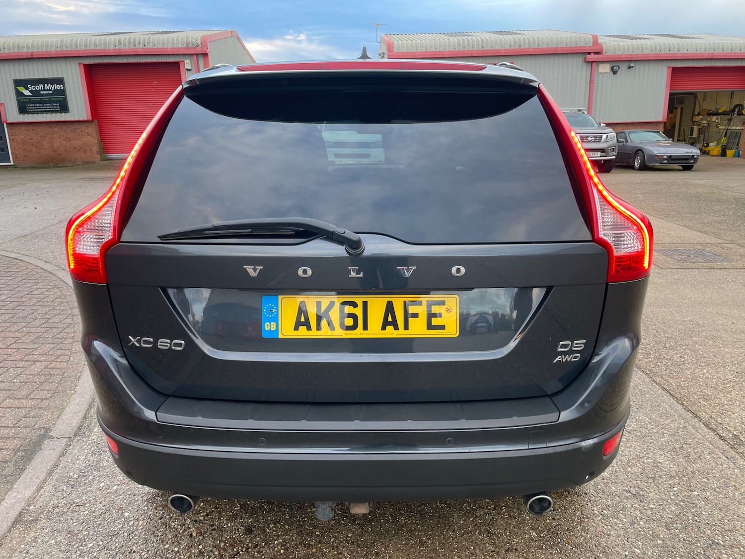 Used Volvo XC60 2011 for sale - 76416397: Photo 5