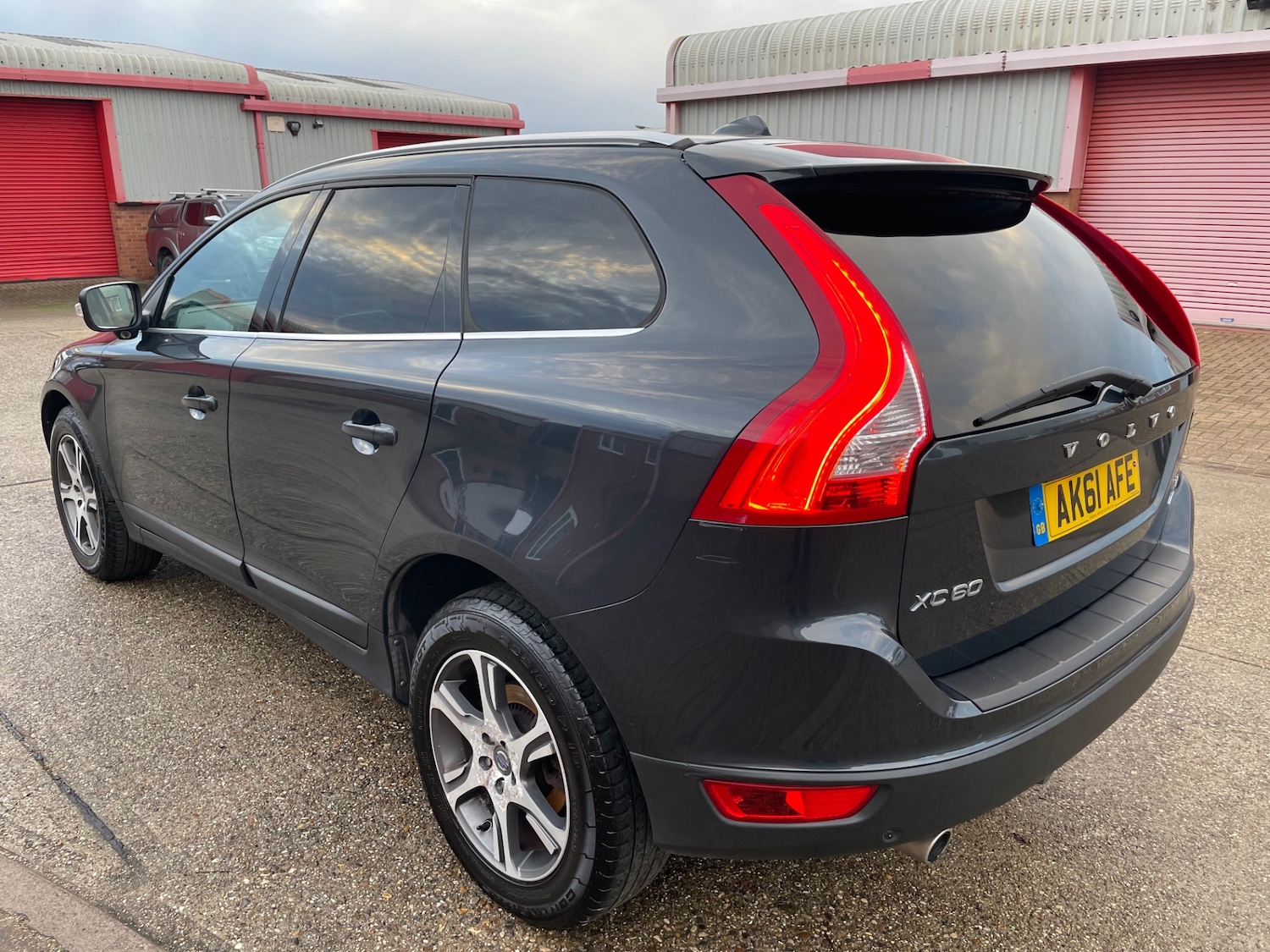 Used Volvo XC60 2011 for sale - 76416397: Photo 6