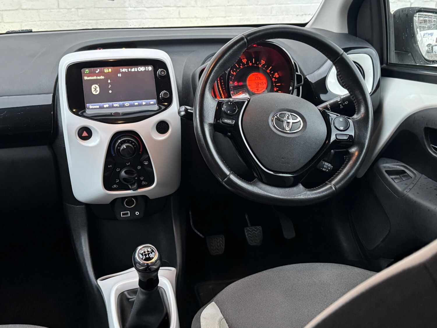 Used Toyota AYGO 2016 for sale - 78141015: Photo 15