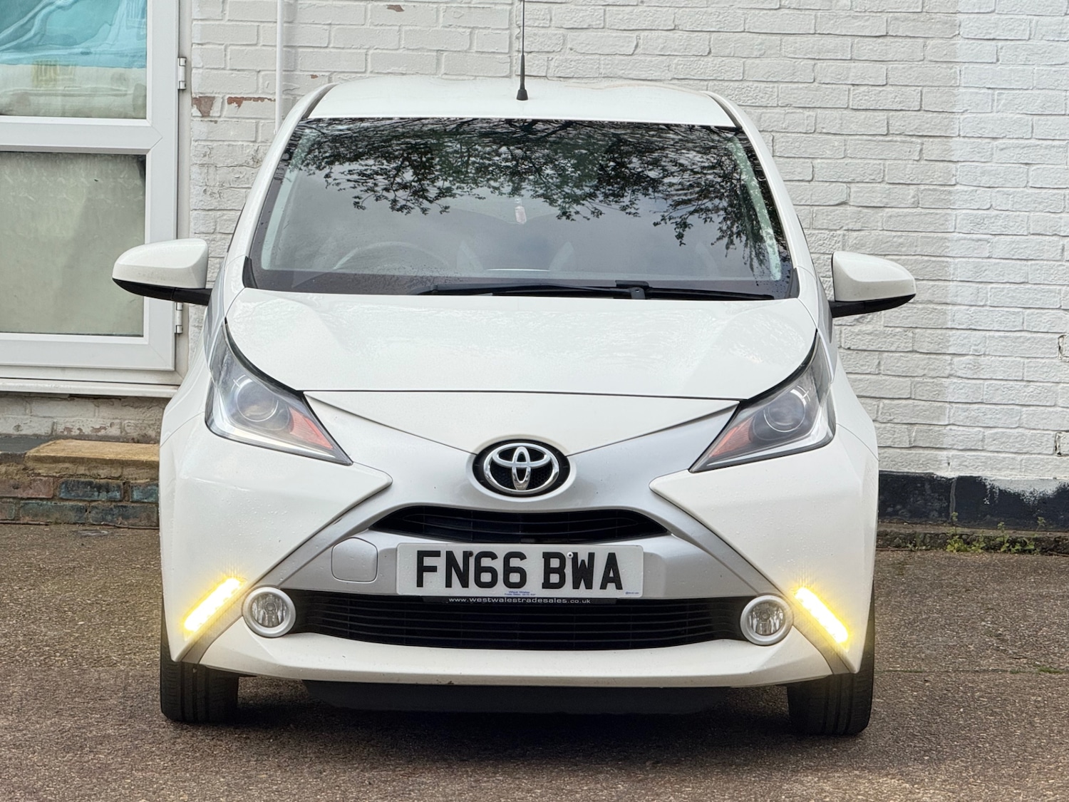Used Toyota AYGO 2016 for sale - 78141015: Photo 2