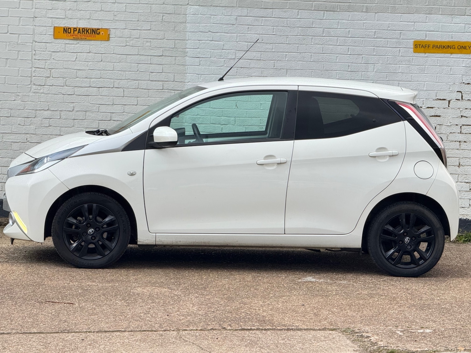 Used Toyota AYGO 2016 for sale - 78141015: Photo 4