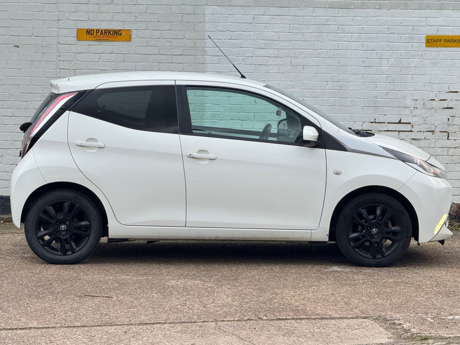 Used Toyota AYGO 2016 for sale - 78141015: Photo 5