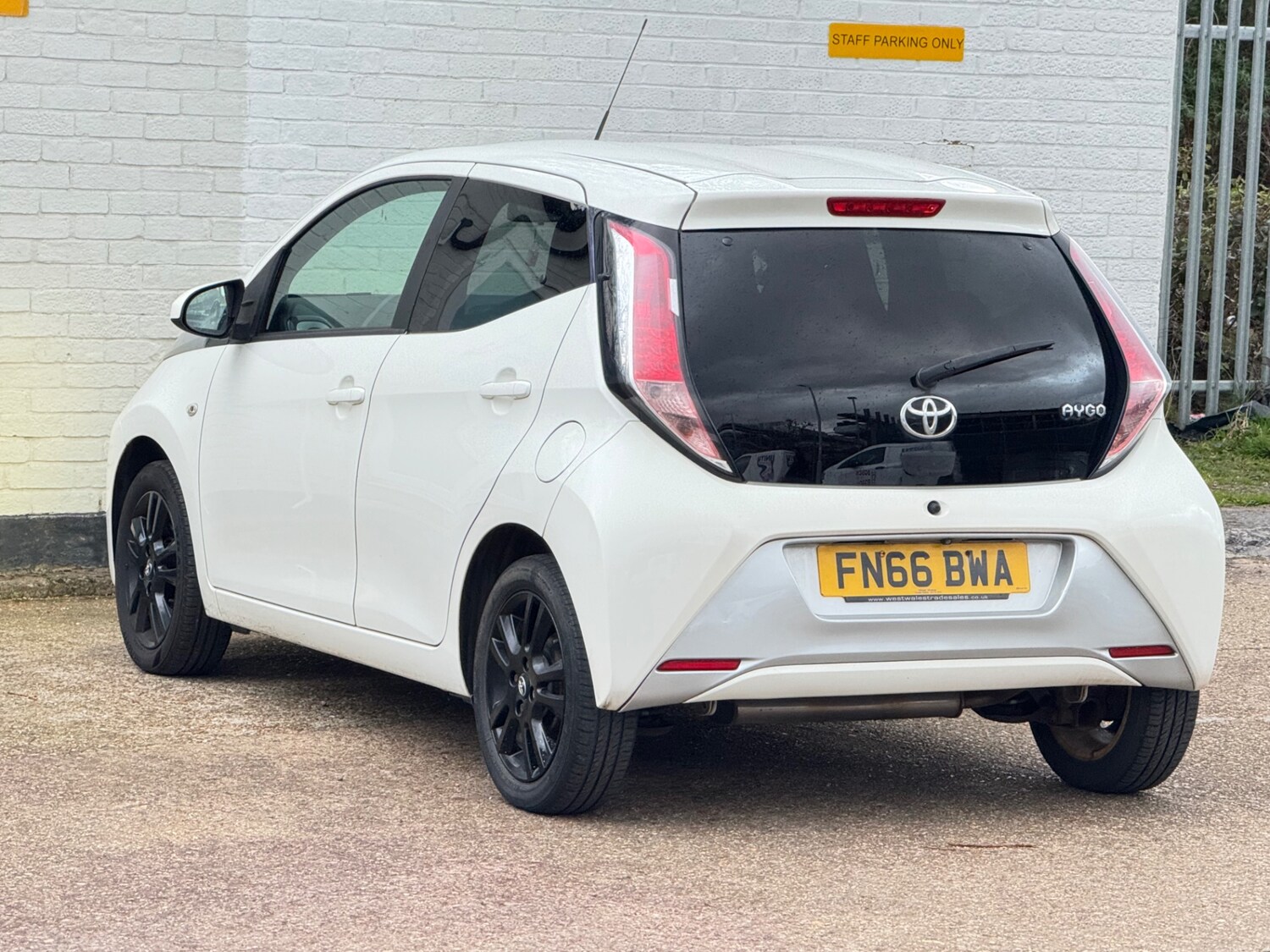 Used Toyota AYGO 2016 for sale - 78141015: Photo 6