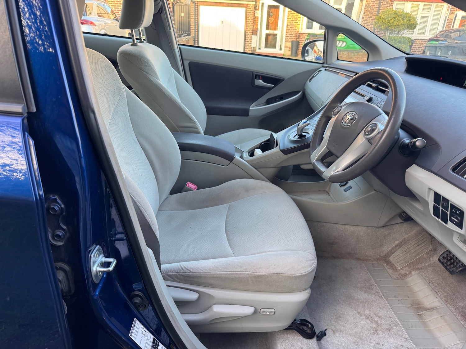 Used Toyota Prius 2011 for sale - 78018745: Photo 12