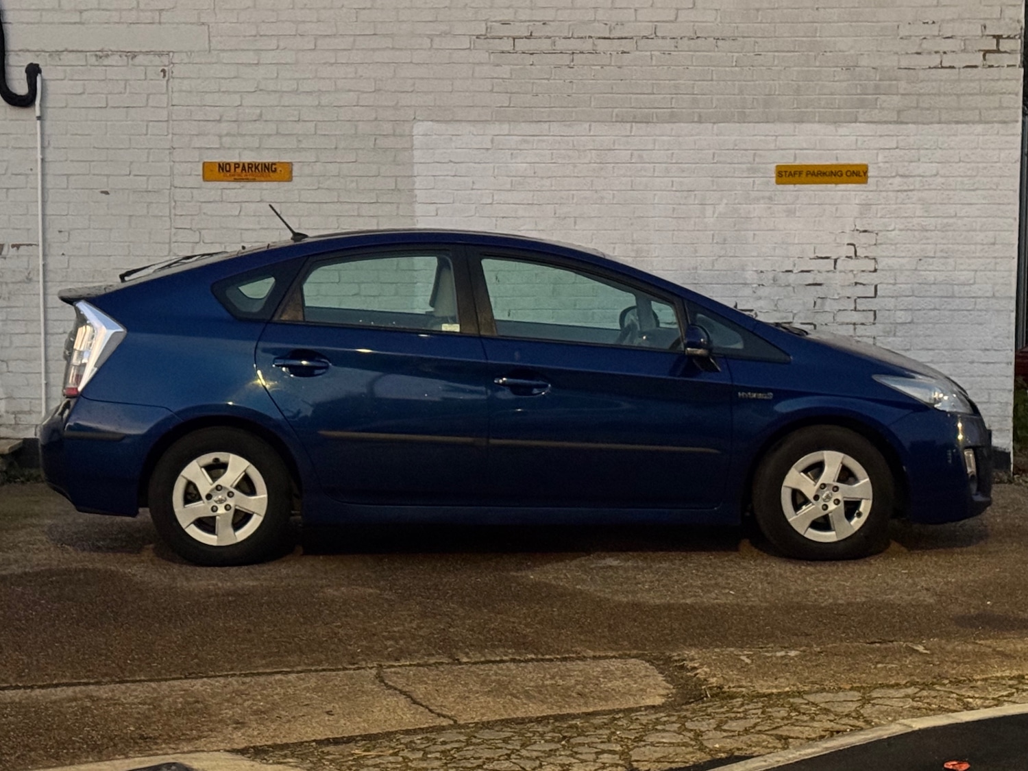 Used Toyota Prius 2011 for sale - 78018745: Photo 7