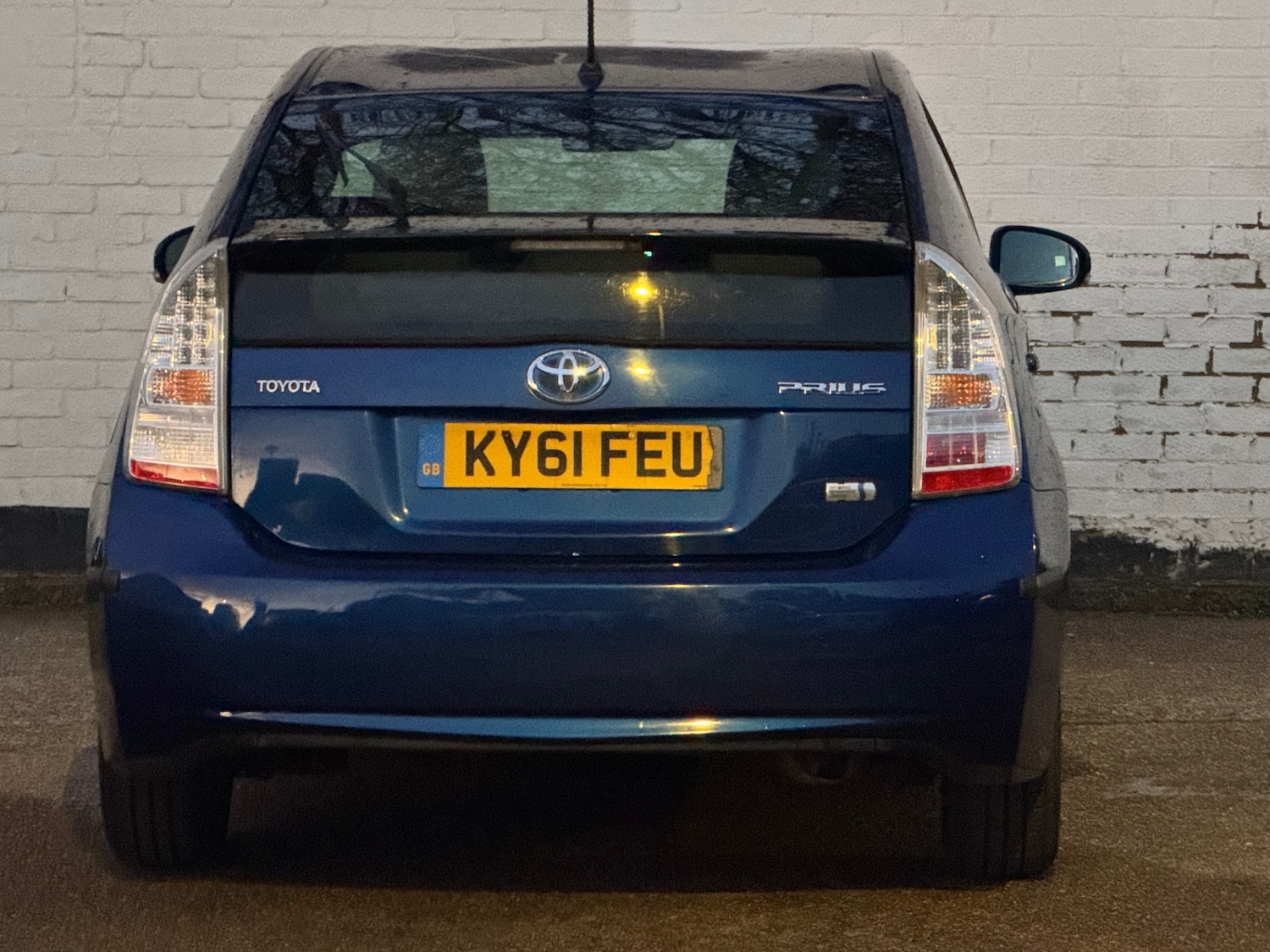 Used Toyota Prius 2011 for sale - 78018745: Photo 8