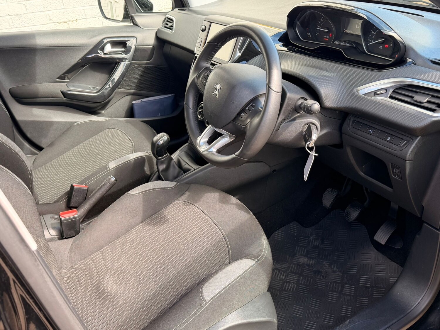 Used Peugeot 208 2016 for sale - 78141047: Photo 12