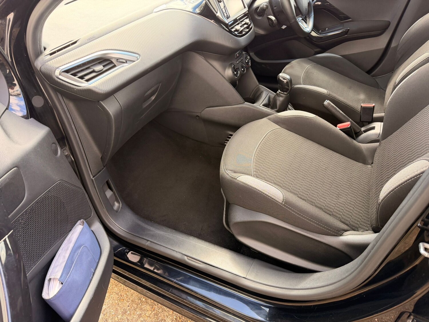 Used Peugeot 208 2016 for sale - 78141047: Photo 16