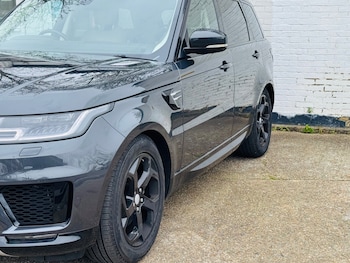Used Land Rover Range Rover Sport 2018 for sale - 78061052: Photo