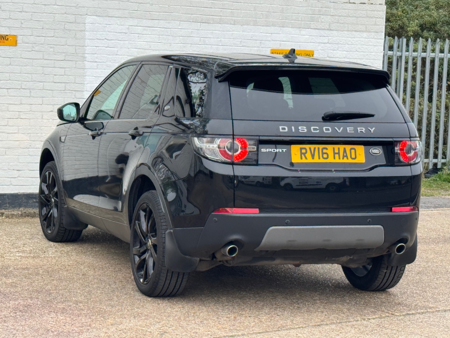 Used Land Rover Discovery Sport 2016 for sale - 78213877: Photo 4