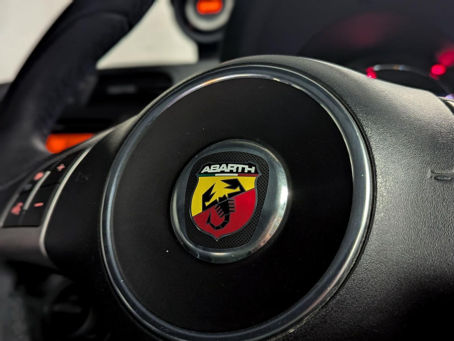 Used Abarth 500 2014 for sale - 76913980: Photo 28