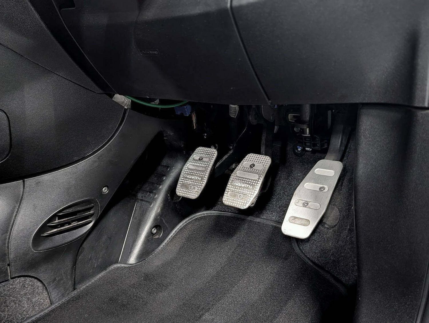 Used Abarth 500 2014 for sale - 76913980: Photo 34