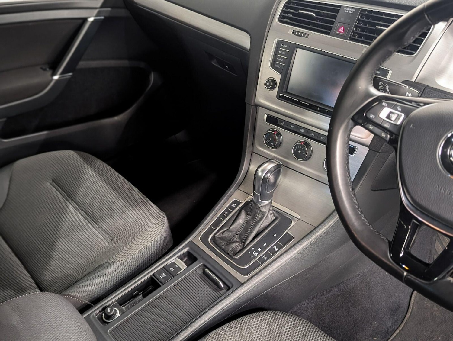 Used Volkswagen Golf 2016 for sale - 77387292: Photo 17