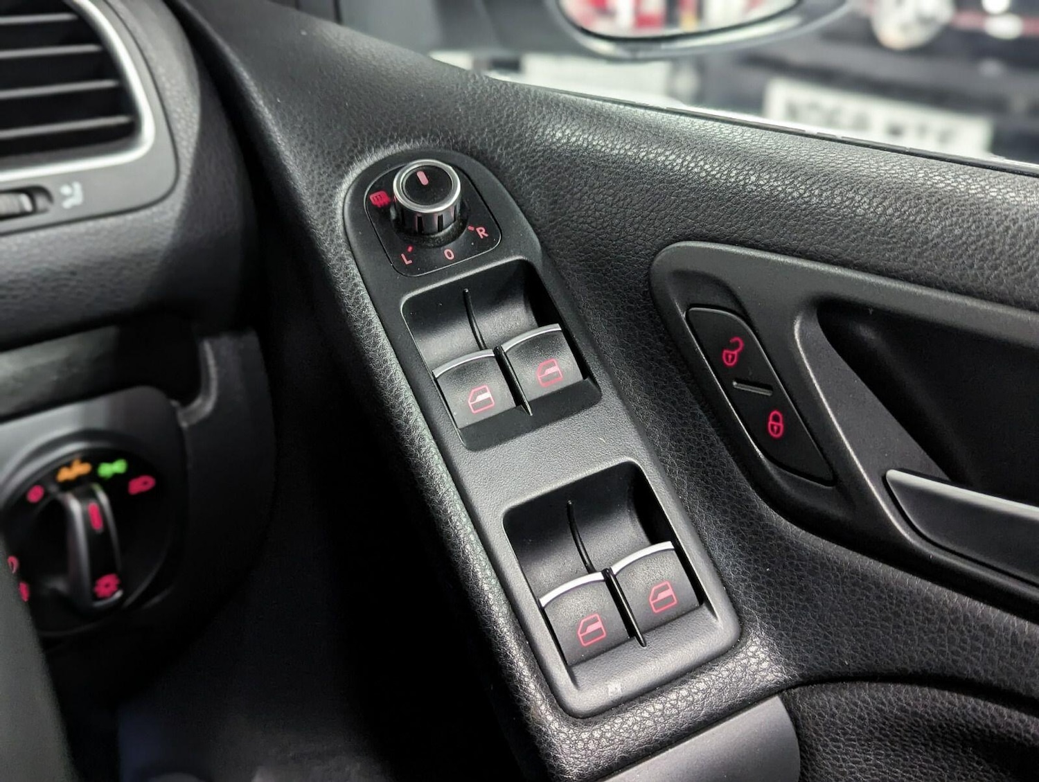 Used Volkswagen Golf 2012 for sale - 77478693: Photo 32