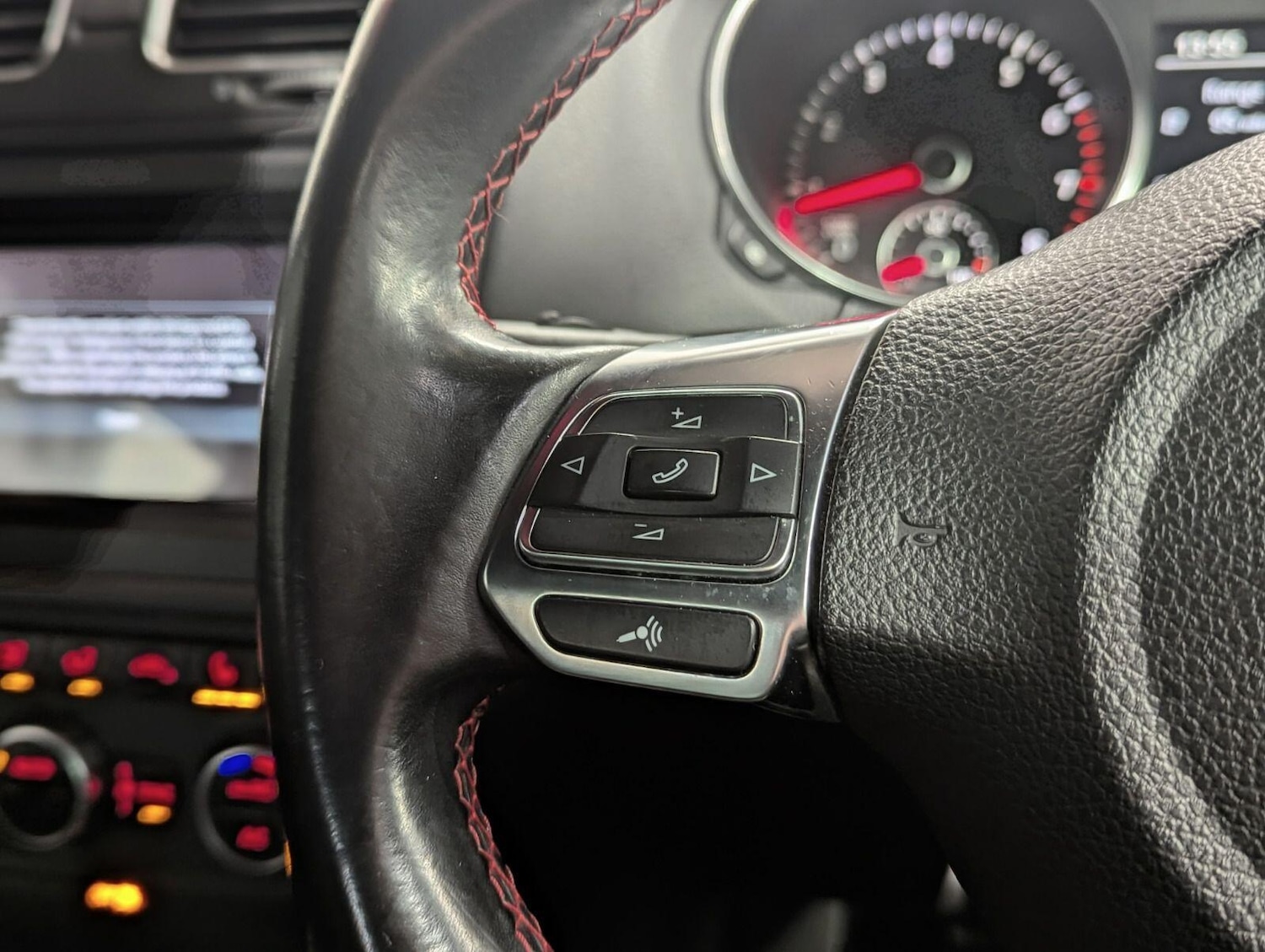 Used Volkswagen Golf 2009 for sale - 77229543: Photo 26