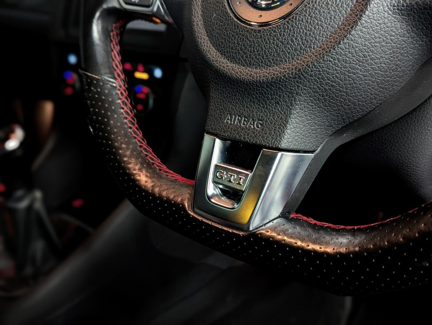 Used Volkswagen Golf 2009 for sale - 77229543: Photo 39