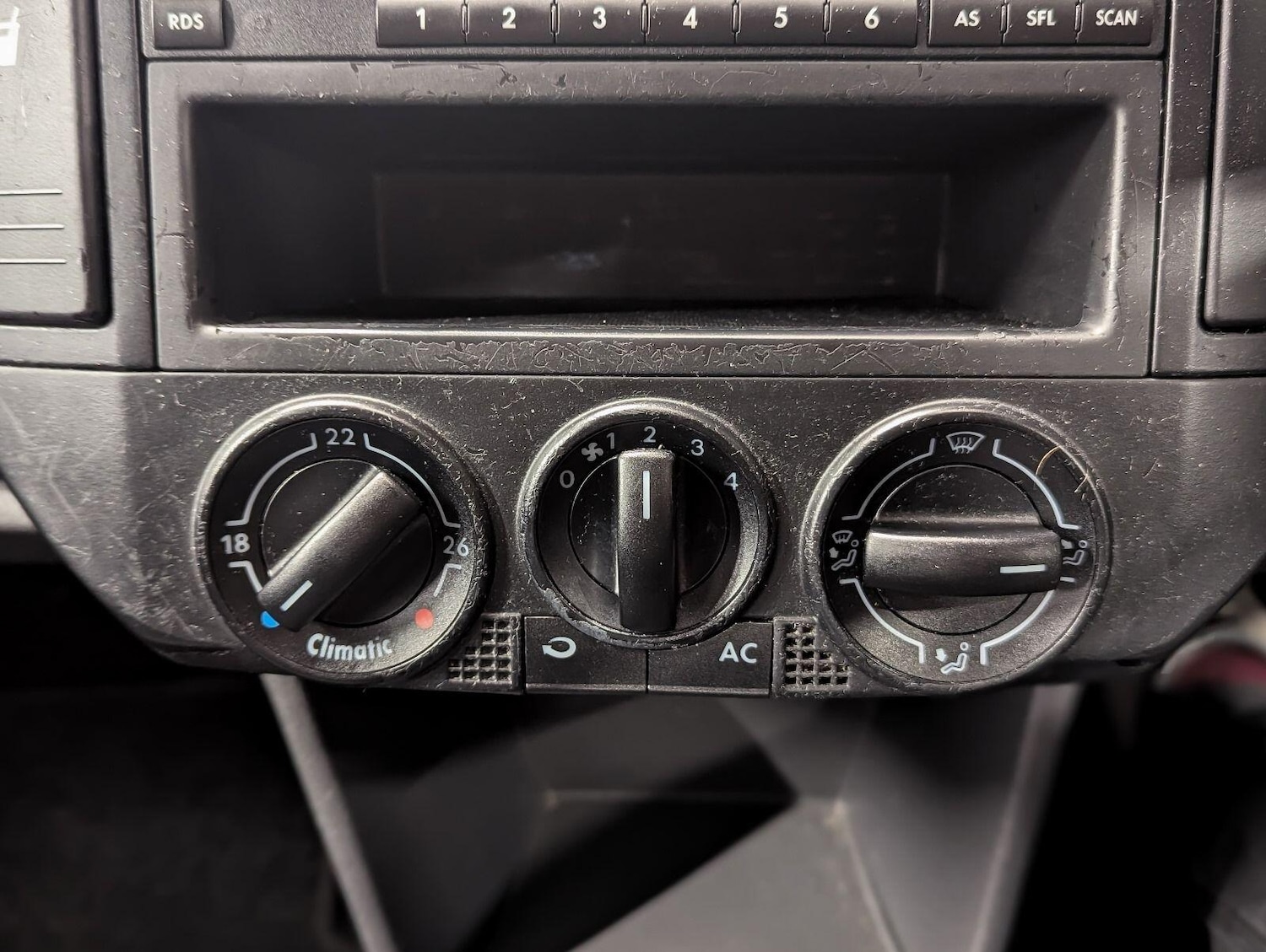 Used Volkswagen Polo 2003 for sale - 76689422: Photo 21