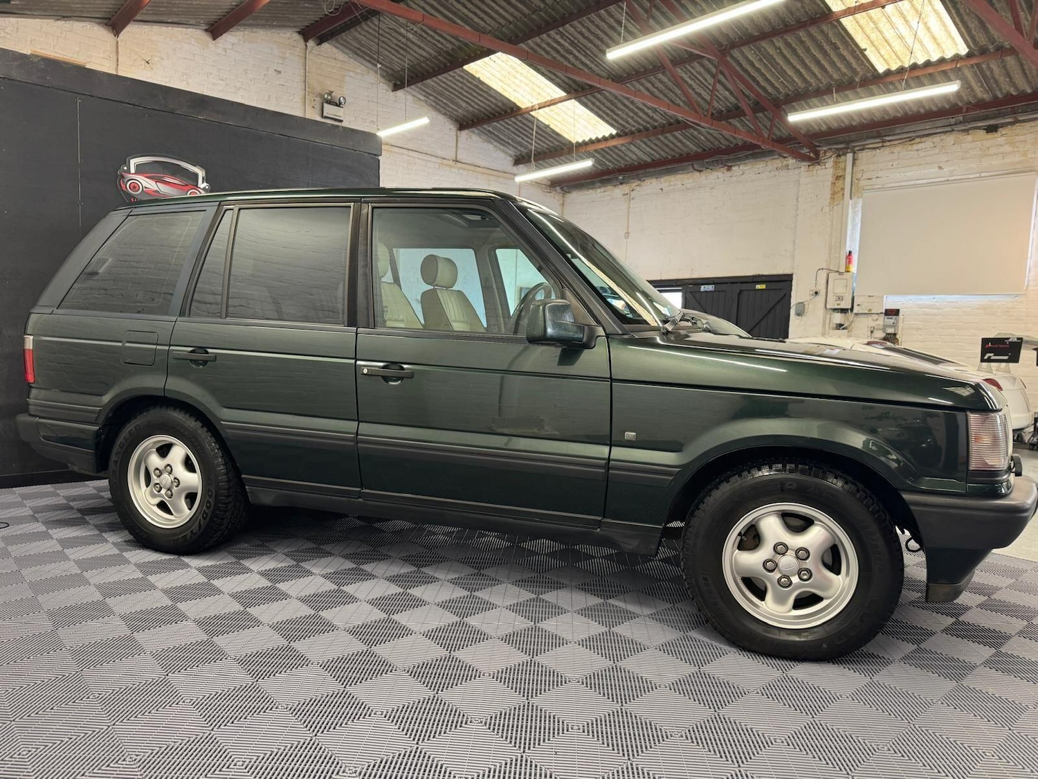 Used Land Rover Range Rover 2001 for sale - 77387073: Photo 10