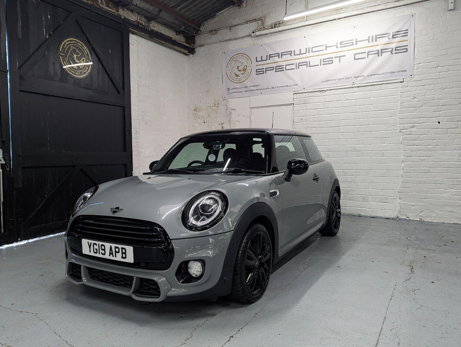 Used MINI Hatch 2019 for sale - 77799232: Photo 1