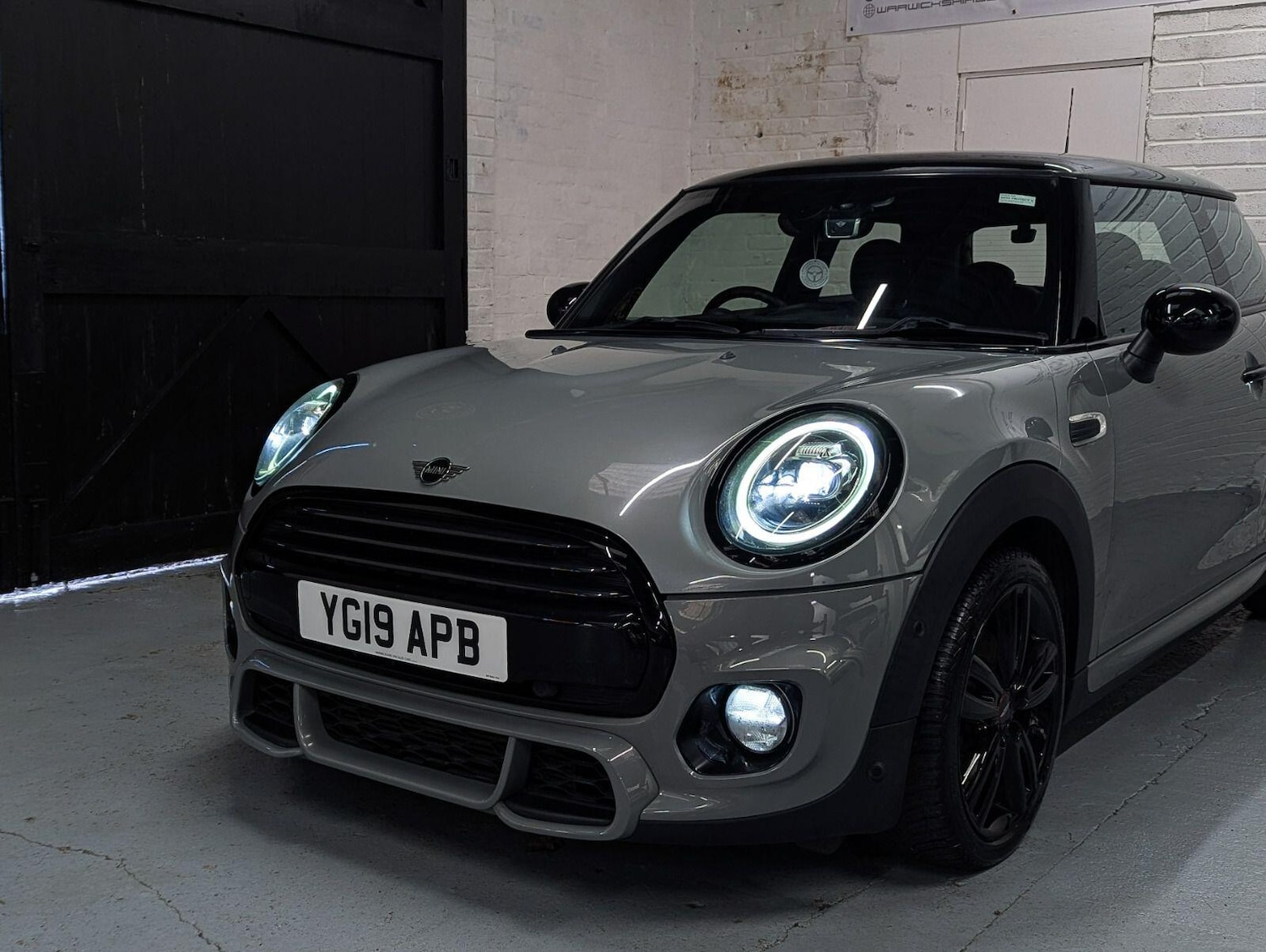 Used MINI Hatch 2019 for sale - 77799232: Photo 11
