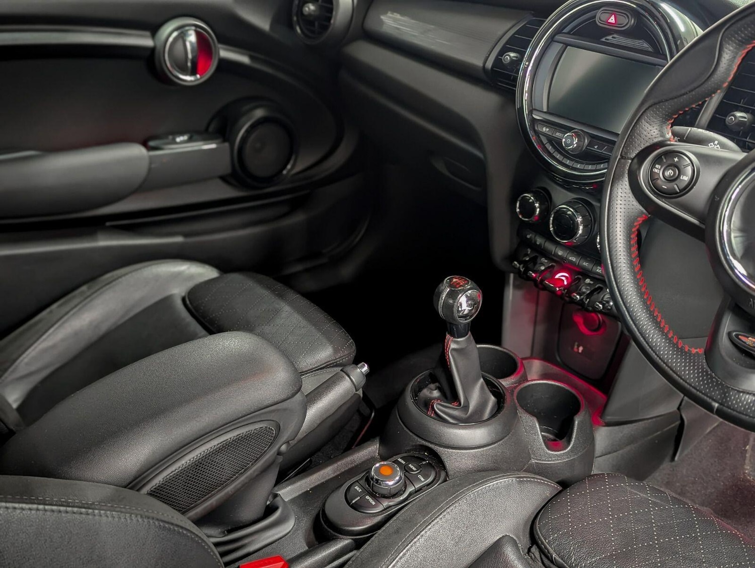 Used MINI Hatch 2019 for sale - 77799232: Photo 24