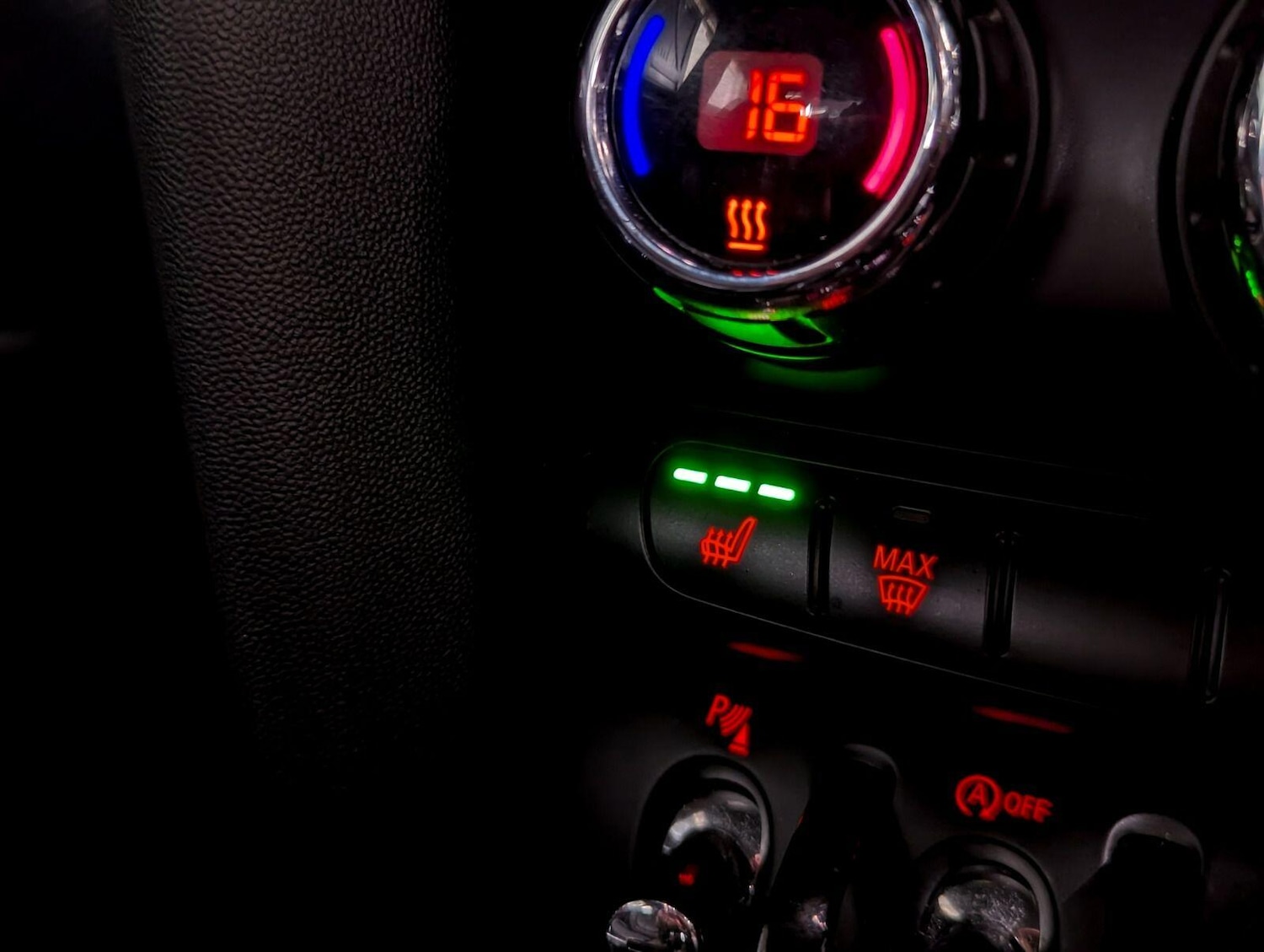 Used MINI Hatch 2019 for sale - 77799232: Photo 32