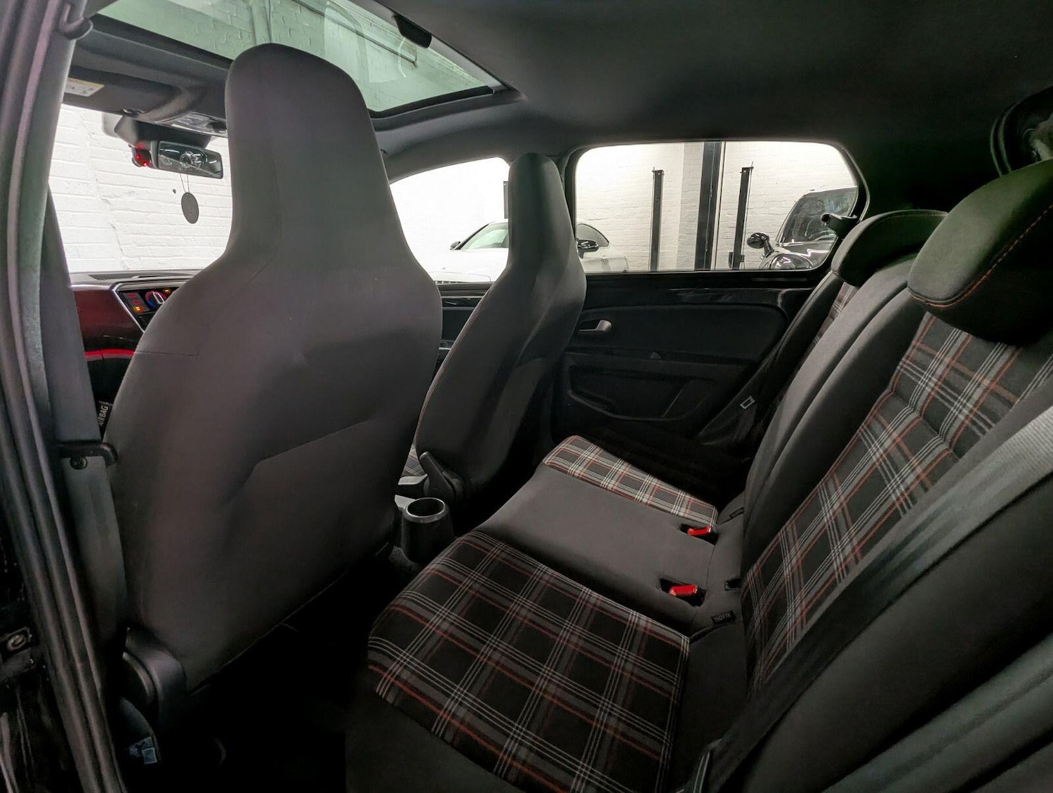 Used Volkswagen up! 2019 for sale - 77387355: Photo 18