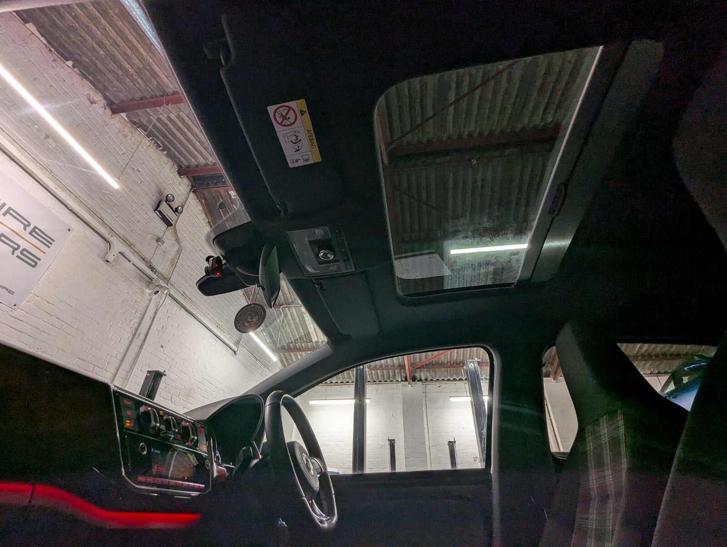 Used Volkswagen up! 2019 for sale - 77387355: Photo 42