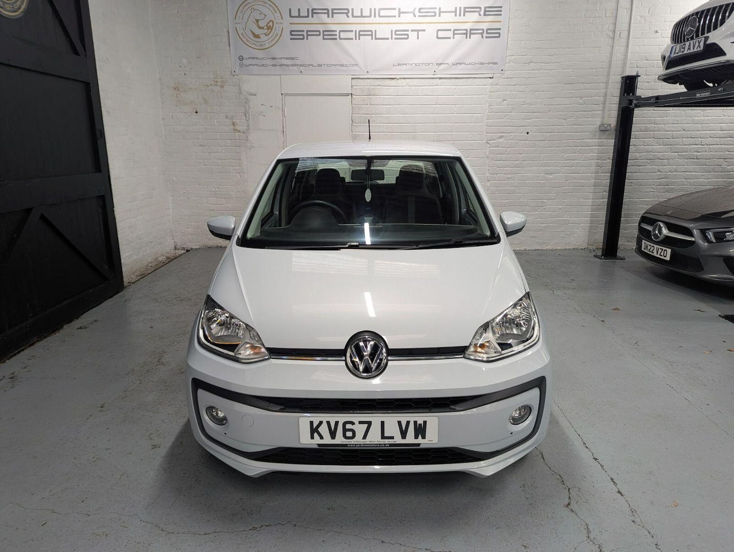 Used Volkswagen up! 2017 for sale - 77657718: Photo 2