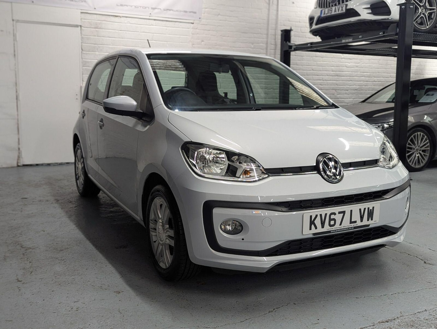 Used Volkswagen up! 2017 for sale - 77657718: Photo 3