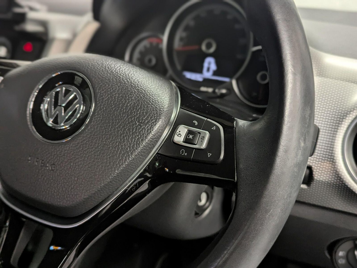 Used Volkswagen up! 2017 for sale - 77657718: Photo 31