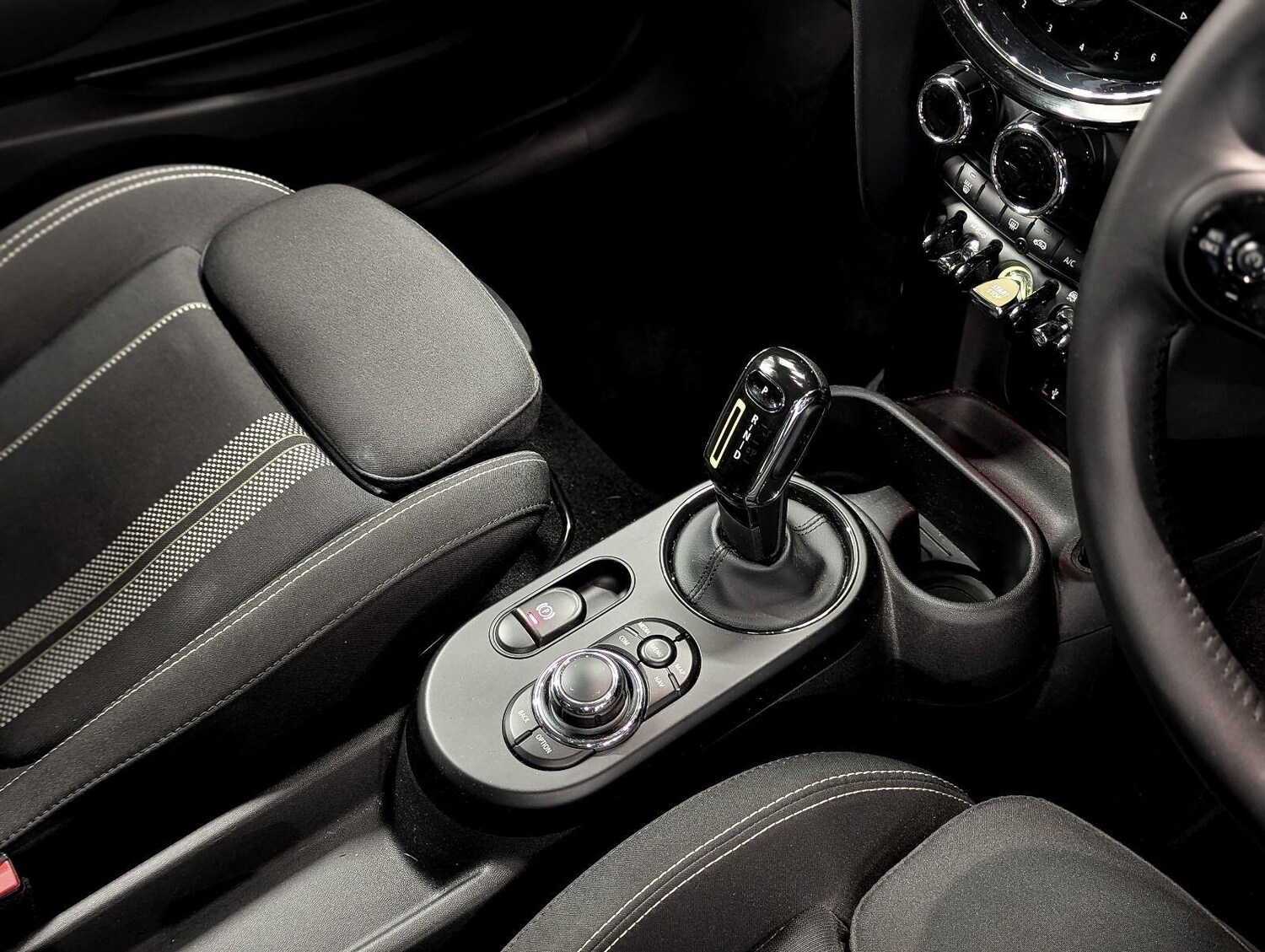 Used MINI Electric Hatch 2022 for sale - 76607447: Photo 16