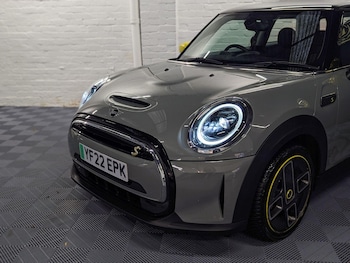 Used MINI Electric Hatch 2022 for sale - 76607447: Photo