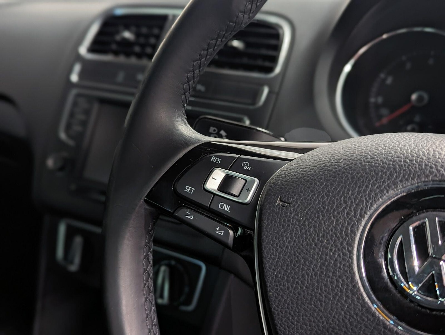 Used Volkswagen Polo 2016 for sale - 77344127: Photo 28