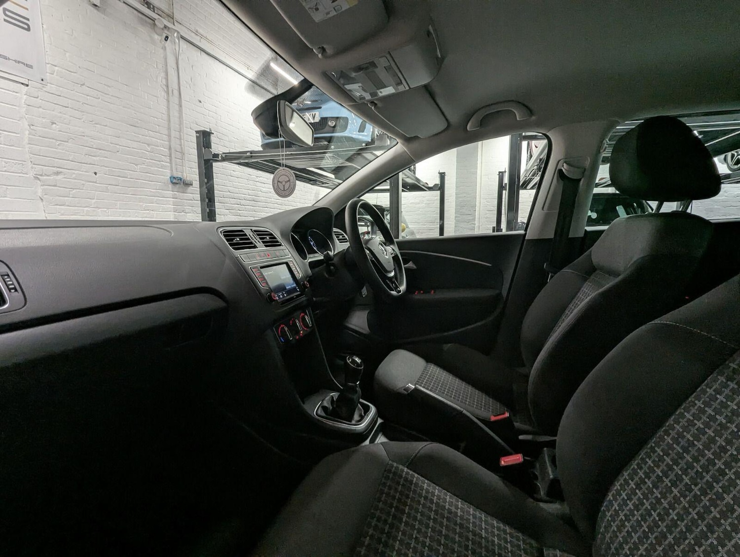 Used Volkswagen Polo 2016 for sale - 77344127: Photo 40