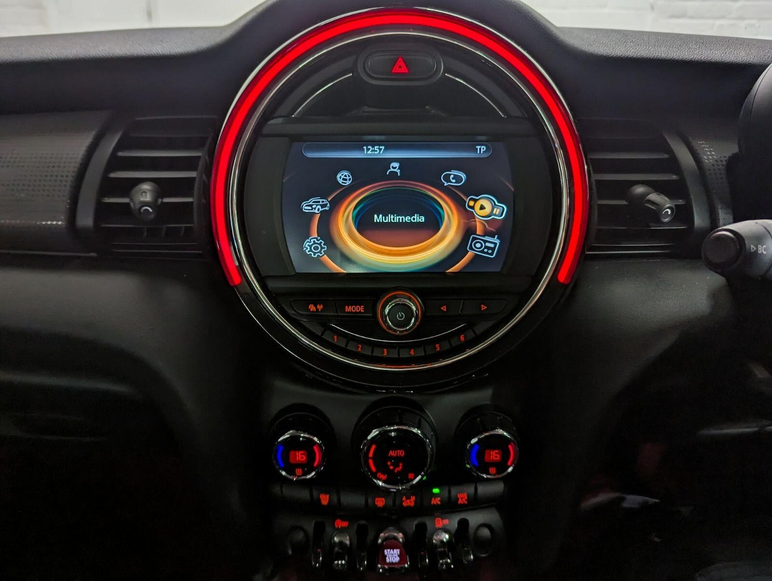 Used MINI Hatch 2015 for sale - 77646982: Photo 42