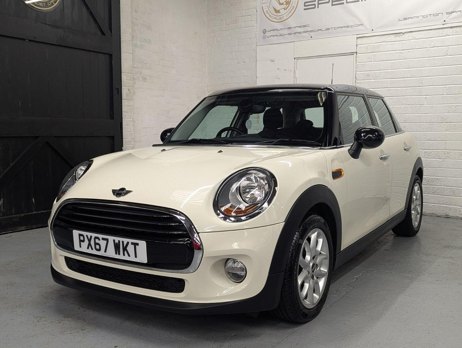 Used MINI Hatch 2017 for sale - 78184820: Photo 2