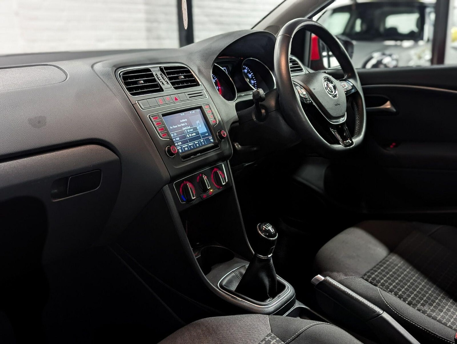 Used Volkswagen Polo for sale - 77306364: Photo 15