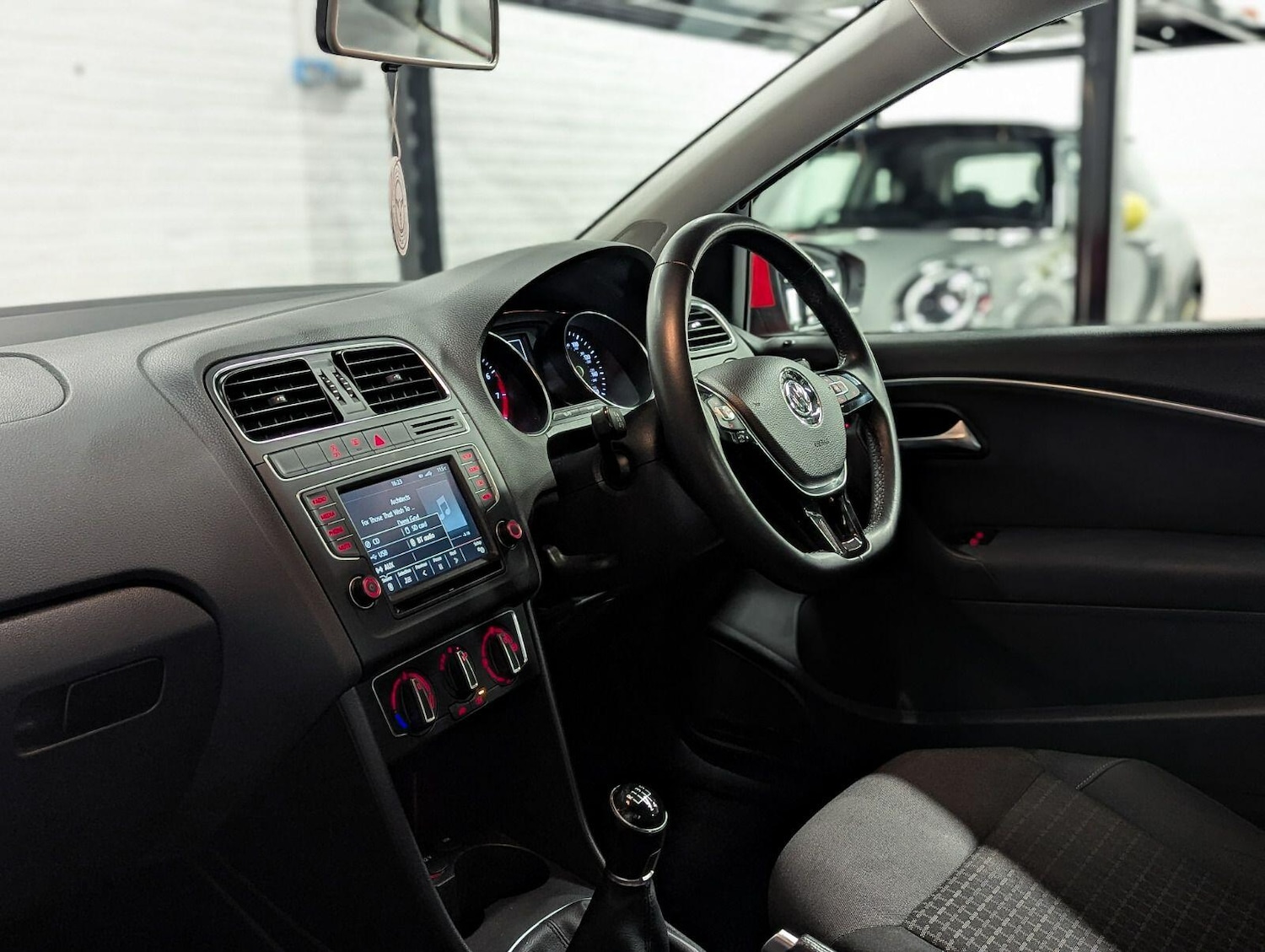 Used Volkswagen Polo for sale - 77306364: Photo 17