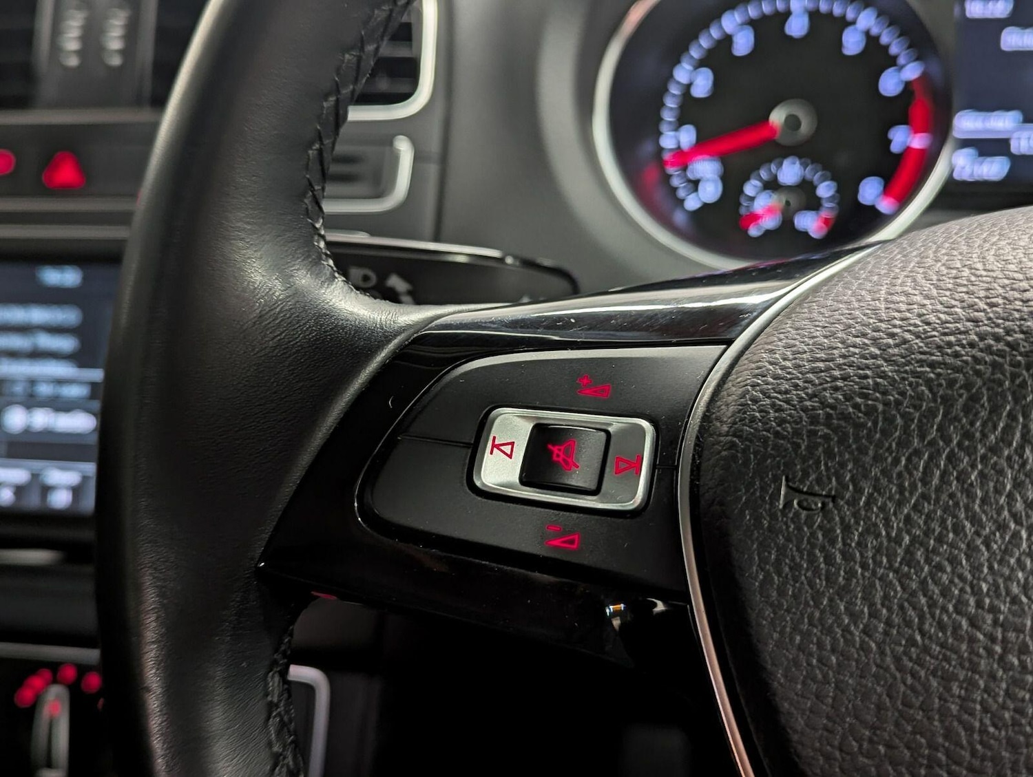 Used Volkswagen Polo for sale - 77306364: Photo 27