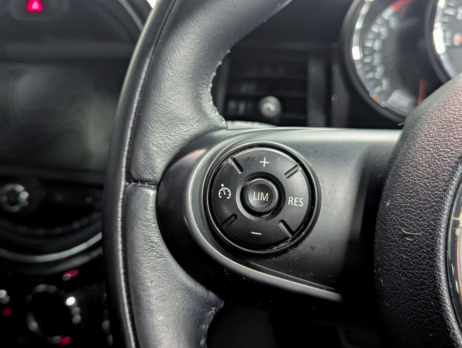 Used MINI Hatch 2015 for sale - 76913775: Photo 21