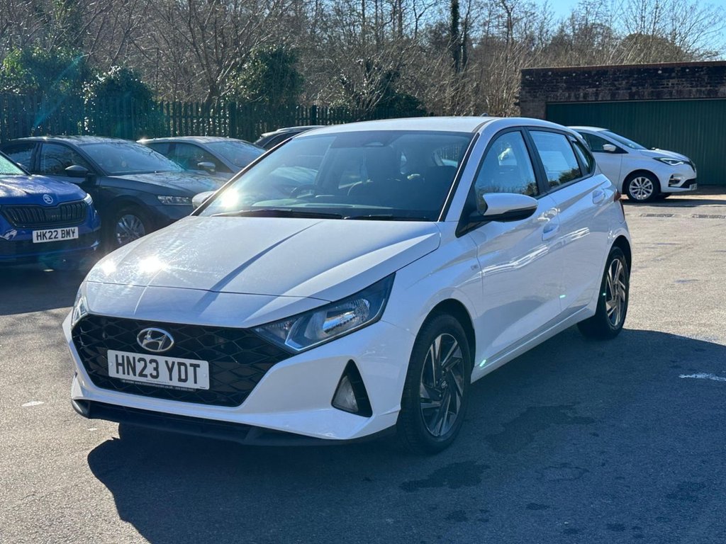 Used Hyundai i20 2023 for sale - 77936859: Photo 3