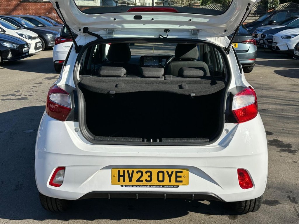 Used Hyundai i10 2023 for sale - 77936746: Photo 9