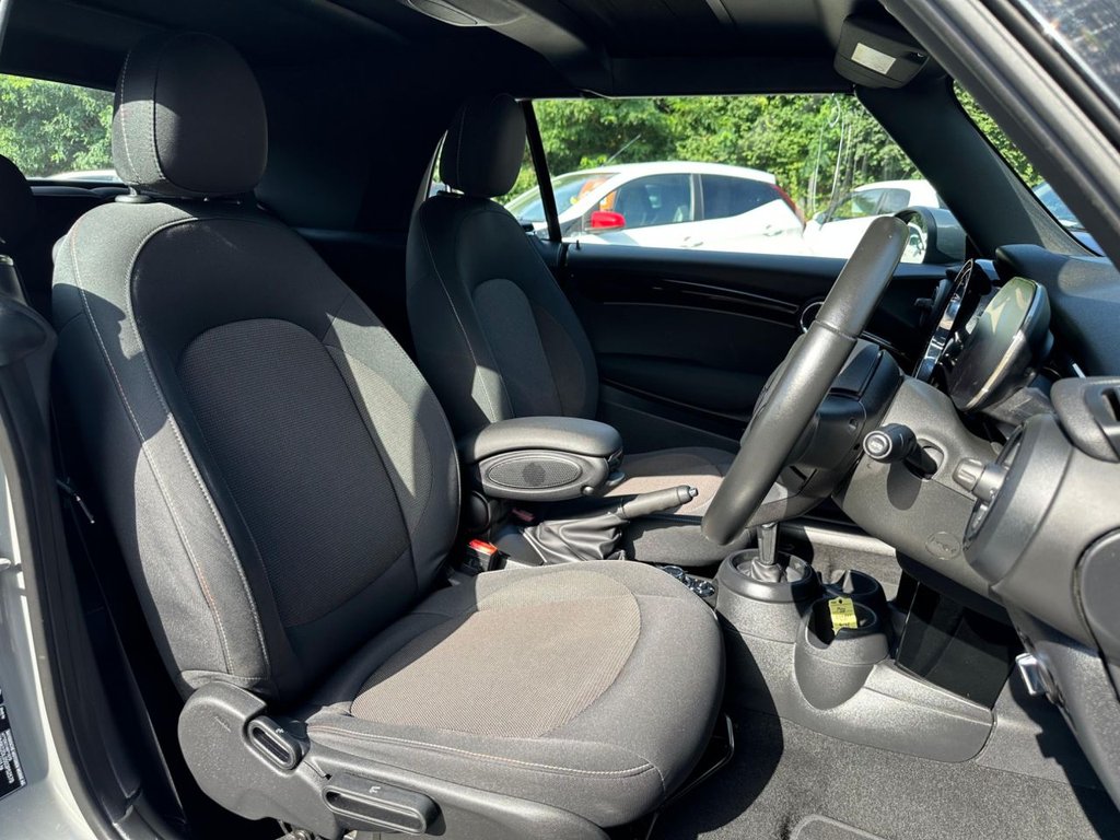 Used MINI Convertible 2022 for sale - 76840590: Photo 13