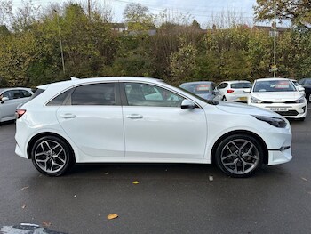 Used Kia Ceed 2023 for sale - 76840600: Photo