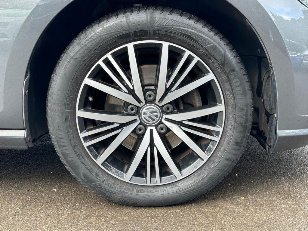 Used Volkswagen Golf 2017 for sale - 77835429: Photo 9