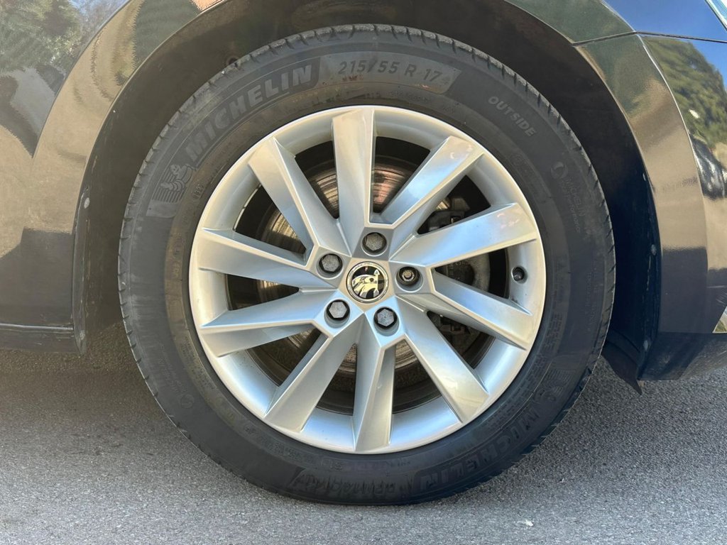 Used Skoda Superb 2023 for sale - 77920121: Photo 10